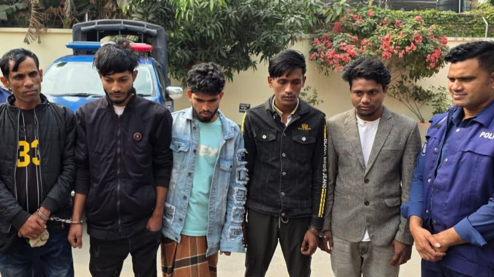 মোটরসাইকেল চোর চক্রের সাত সদস্য গ্রেফতার