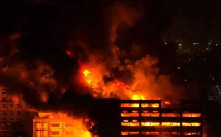 রাউজানে বসতঘরে আগুন দিয়েছে দুর্বৃত্তরা