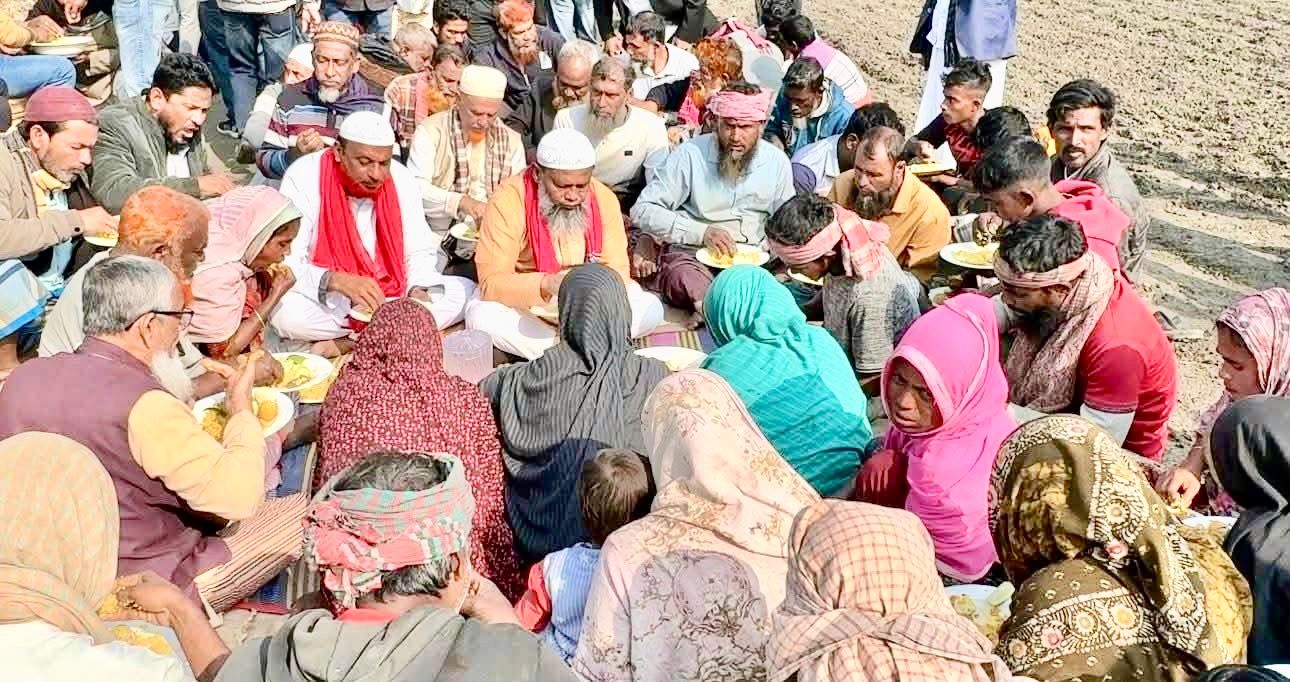 আলু ক্ষেতে কৃষকদের সঙ্গে শেখ আব্দুল্লাহ: জানালেন বিএনপির ‘কৃষি কার্ড’ ও আগামীর পরিকল্পনার কথা