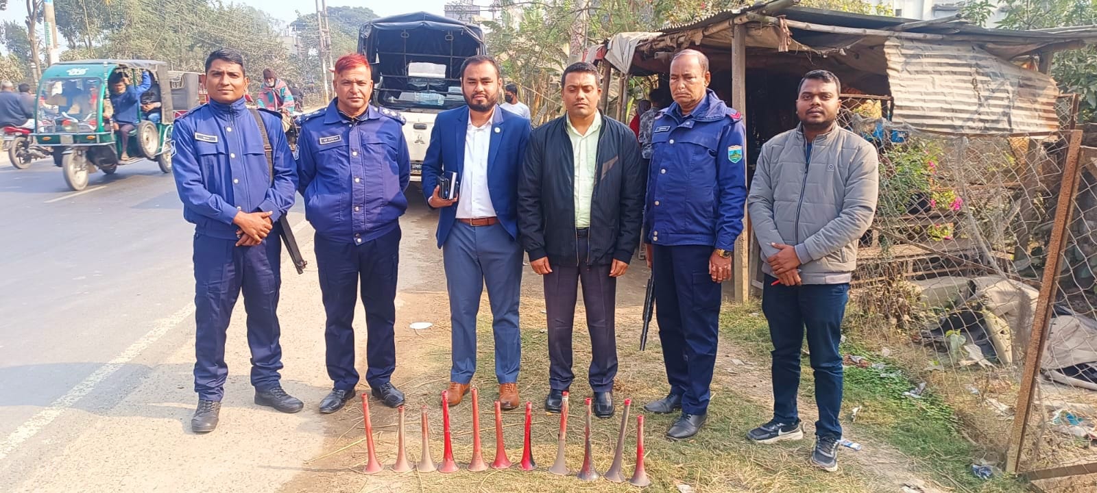 নওগাঁ জেলা প্রশাসক মোহাম্মদ সাইফুল ইসলাম এর সরাসরি নির্দেশনায় শব্দদূষণ মোবাইল কোট পরিচালিত